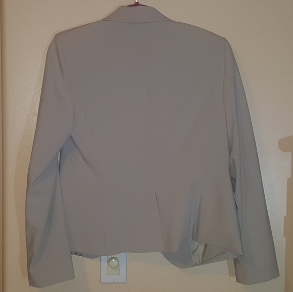 Calvin Klein Women's Tan Blazer Size 8 - Picture 2 of 6